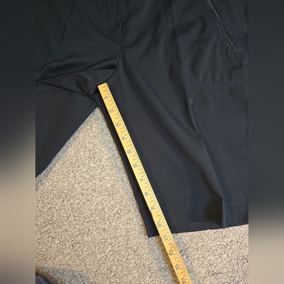 Tail Black Comfort Fit Flat Front Golf Shorts Women's Size 6 - Picture 4 of 9